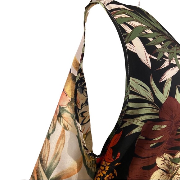 VIOLET RUBY sleeveless TROPICAL FLORAL maxi dress, contrasting, M-L - Picture 9 of 9